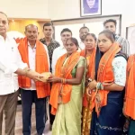 भैंसबोड की महिला सरपंच सहयोगी पंचों के साथ भाजपा में शामिल