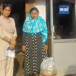 सरोना में अवैध शराब बेच रही महिला गिरफ्तार, 105 पौवा देशी शराब जब्त