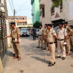 नकली शराब बनाने वाले सिंडिकेट के घर रायगढ़ पुलिस का छापा, 3 दिन के भीतर थाने में हाजिर होने का दिया नोटिस