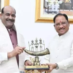 लोकसभा अध्यक्ष ओम बिरला ने मुख्यमंत्री विष्णुदेव साय से की सौजन्य भेंट