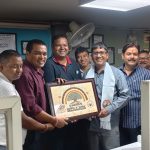 ‘अमृत संदेश’ के स्थानीय संपादक संजीव वर्मा और वरिष्ठ सहयोगियों का किया सम्मान