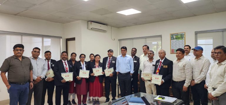 रेलवे की शान बढ़ाई वाणिज्य विभाग के 7 कर्मचारी सम्मानित