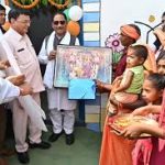 सपनों के घर में खुशियों का प्रवेश, नन्ही मुस्कानों में छत्तीसगढ़ का उज्ज्वल भविष्य झलकता, CM साय ने कोंडागांव में जनता संग मनाया सुशासन तिहार