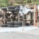 ब्रेक फेल होने से ऑक्सीजन टैंकर पलटा, केशकाल घाट में हड़कंप