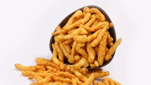 अब घर पर बनाएं बाजार जैसे क्रिस्पी कुरकुरे, आसान रेसिपी से बच्चों और बड़ों दोनों को आएगा खूब पसंद