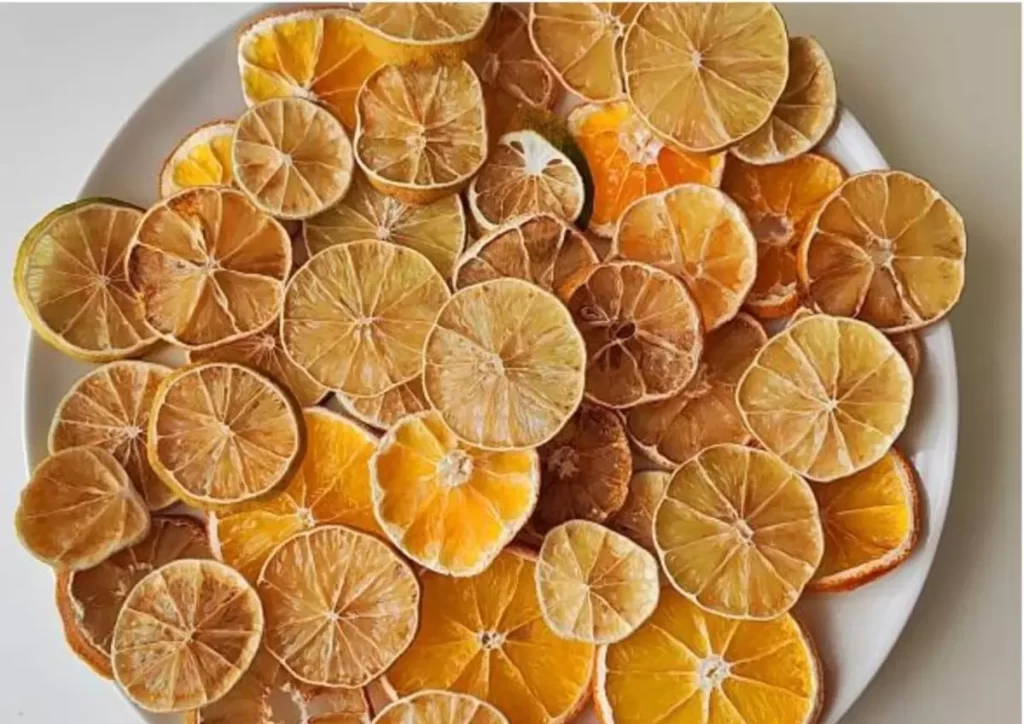 Lemon के छिलके किचन से लेकर स्किन तक कई काम के