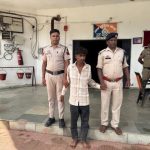 युवक पर पेट्रोल डालकर लगाई आग, राजपुर पुलिस ने 2 घंटे में आरोपी को पकड़ा