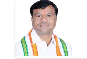 शिक्षक भर्ती और सरकारी स्कूलों में घटती संख्या पर कांग्रेस ने उठाए सवाल, दीपक बैज ने मांगा जवाब
